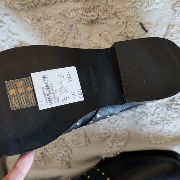 New Top Shop leather boots - Picture 2 of 4